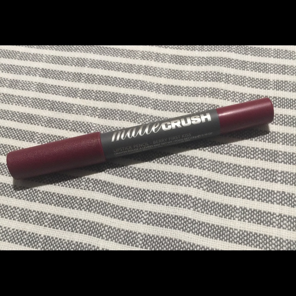 BNIB Vasanti Matte Crush - Berry First Kiss